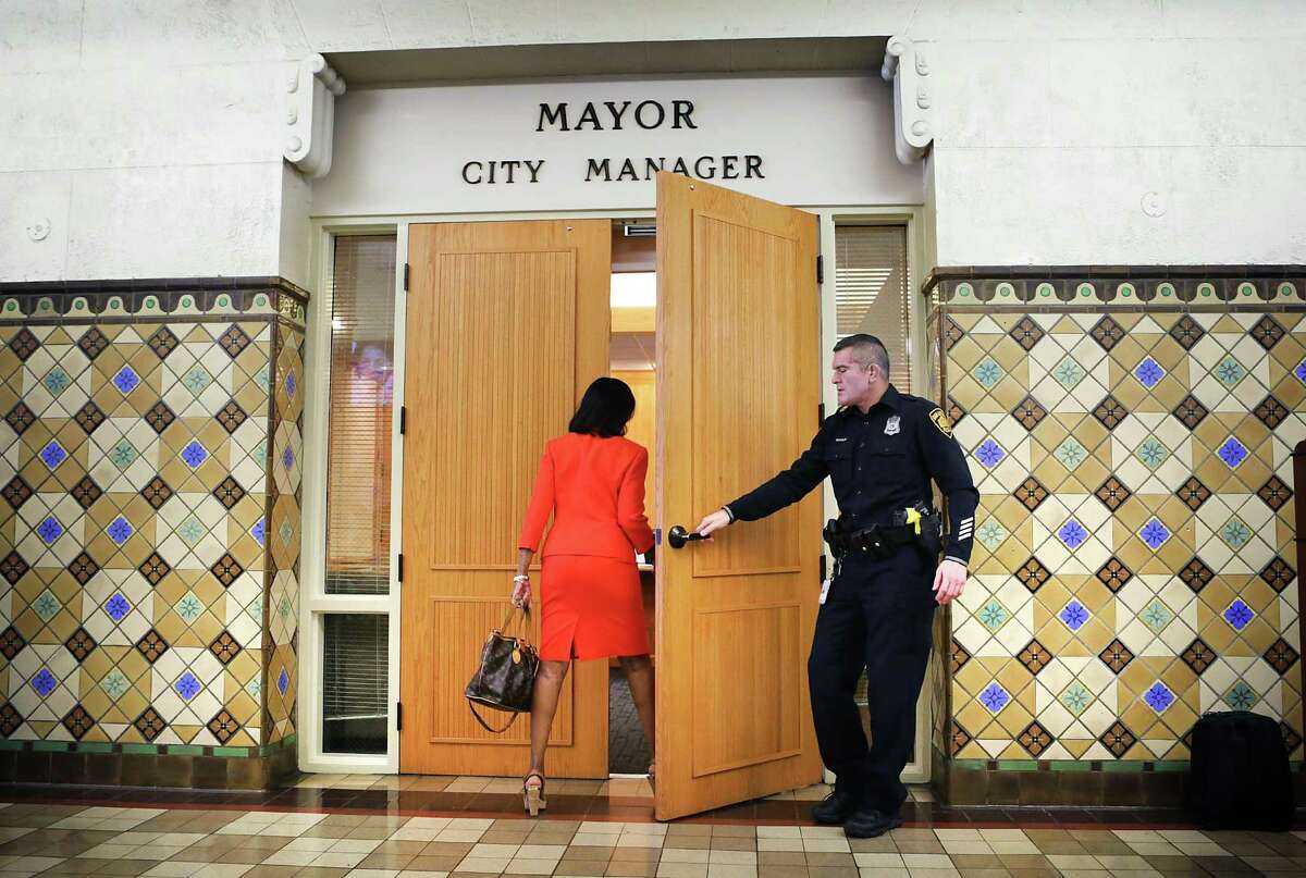 Mayor Ivy Taylor walks to her office for the last time before Ron Nirenberg is sworn in as Mayor of San Antonio on Wednesday, June 21, 2017.