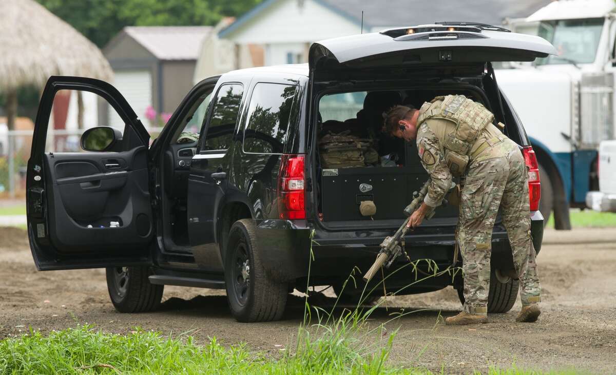 Police chase vehicle on 59 south near Sugar Land