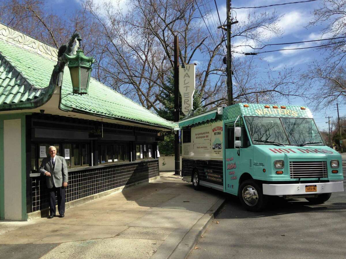 Walter's Hot Dogs eyes summer opening in Stamford