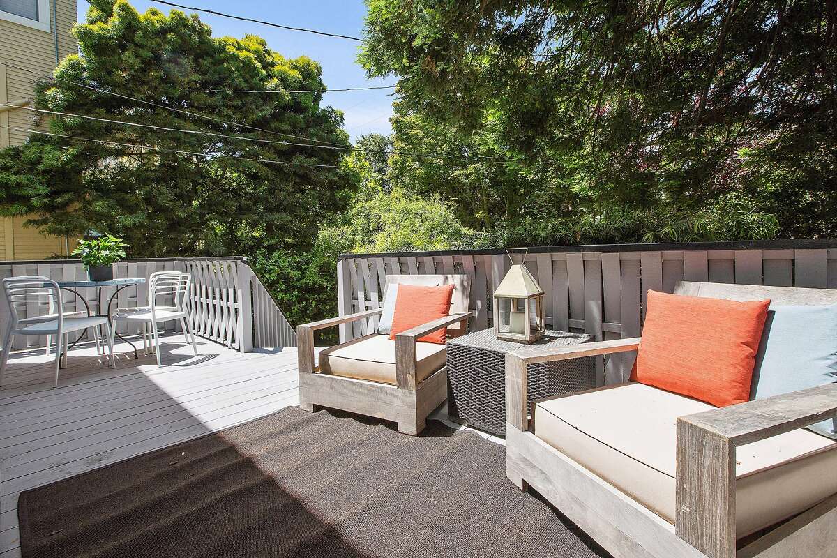 Edwardian Craftsman in Jordan Park exudes period charm