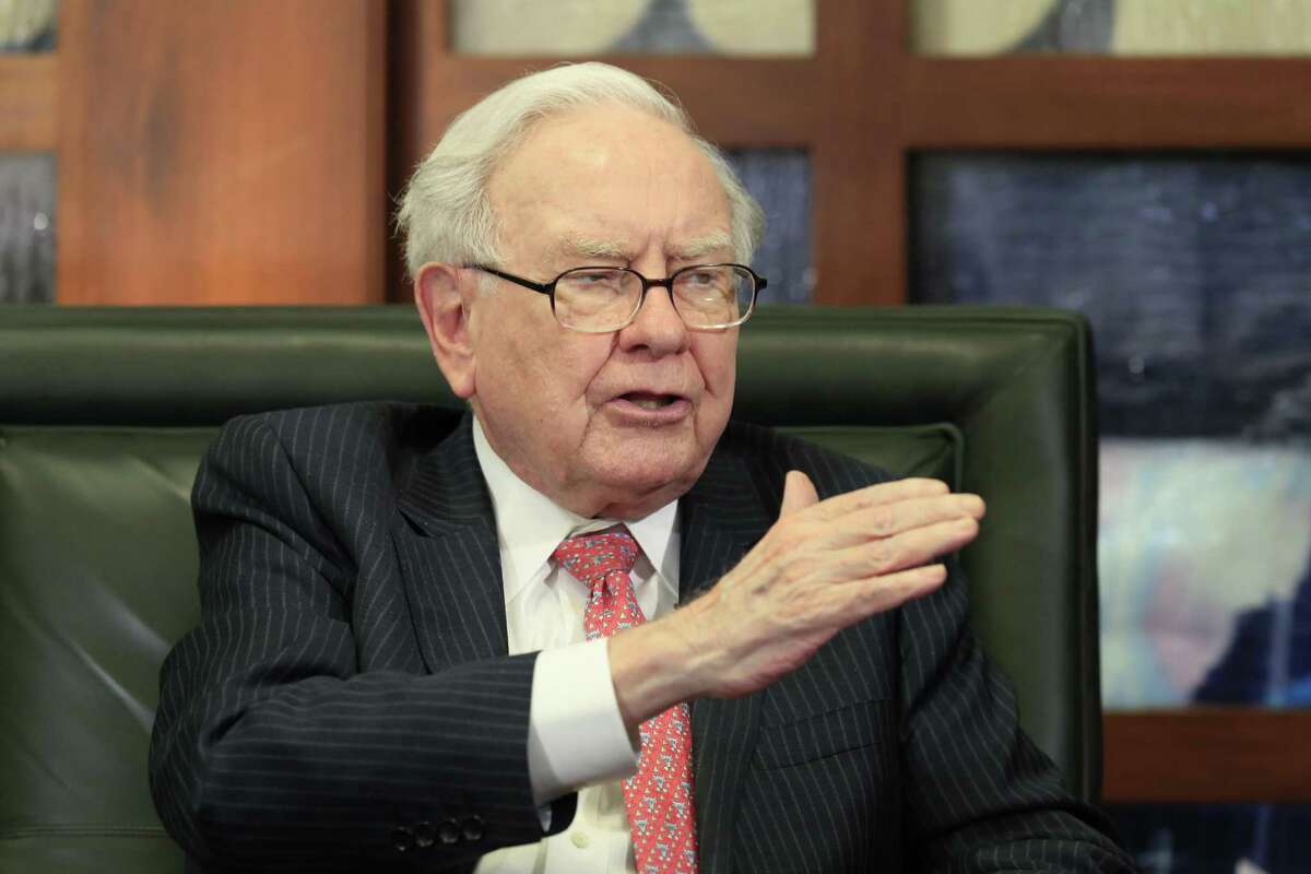 Warren Buffett’s company lends 1.5 billion to Home Capital