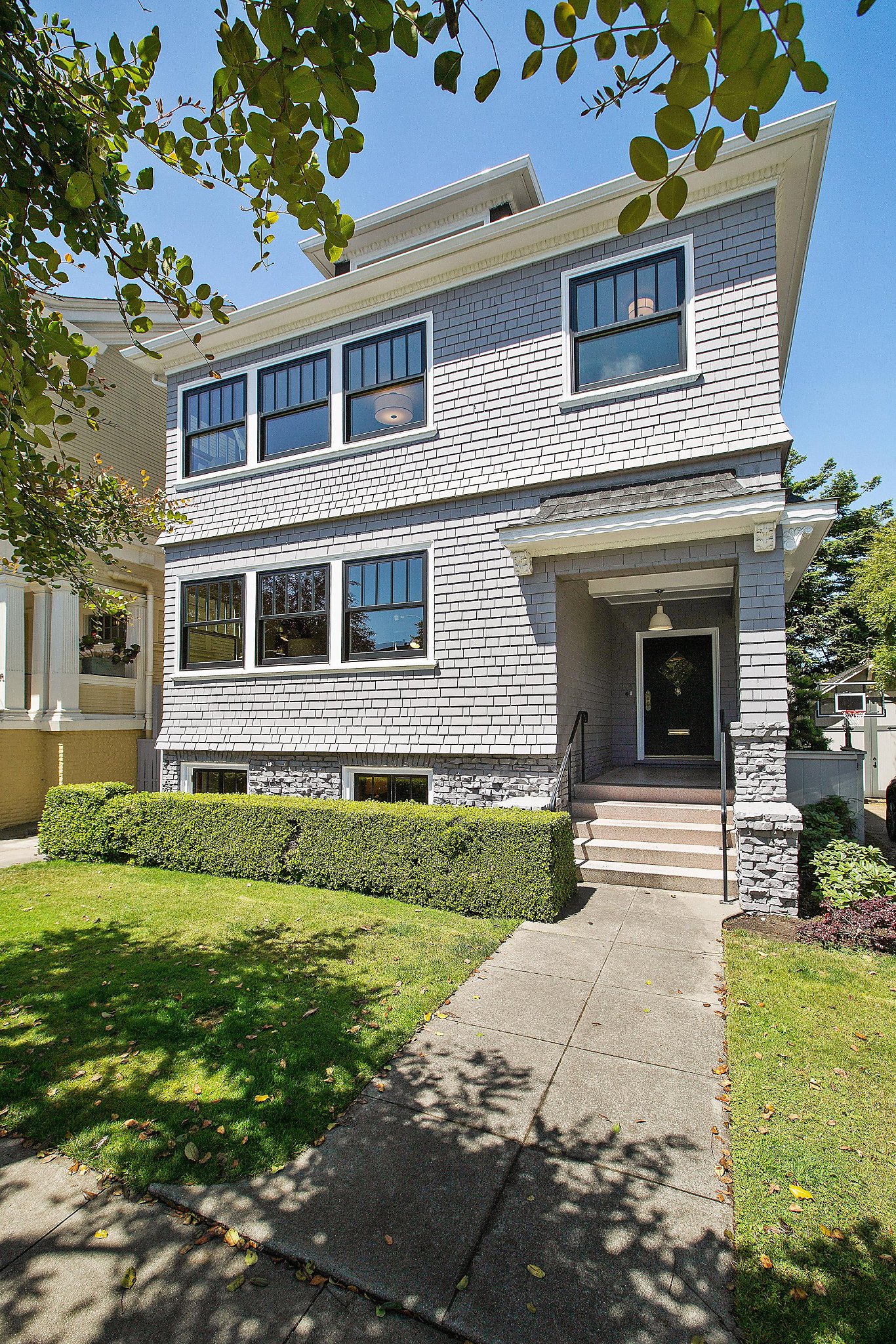 Edwardian Craftsman in Jordan Park exudes period charm