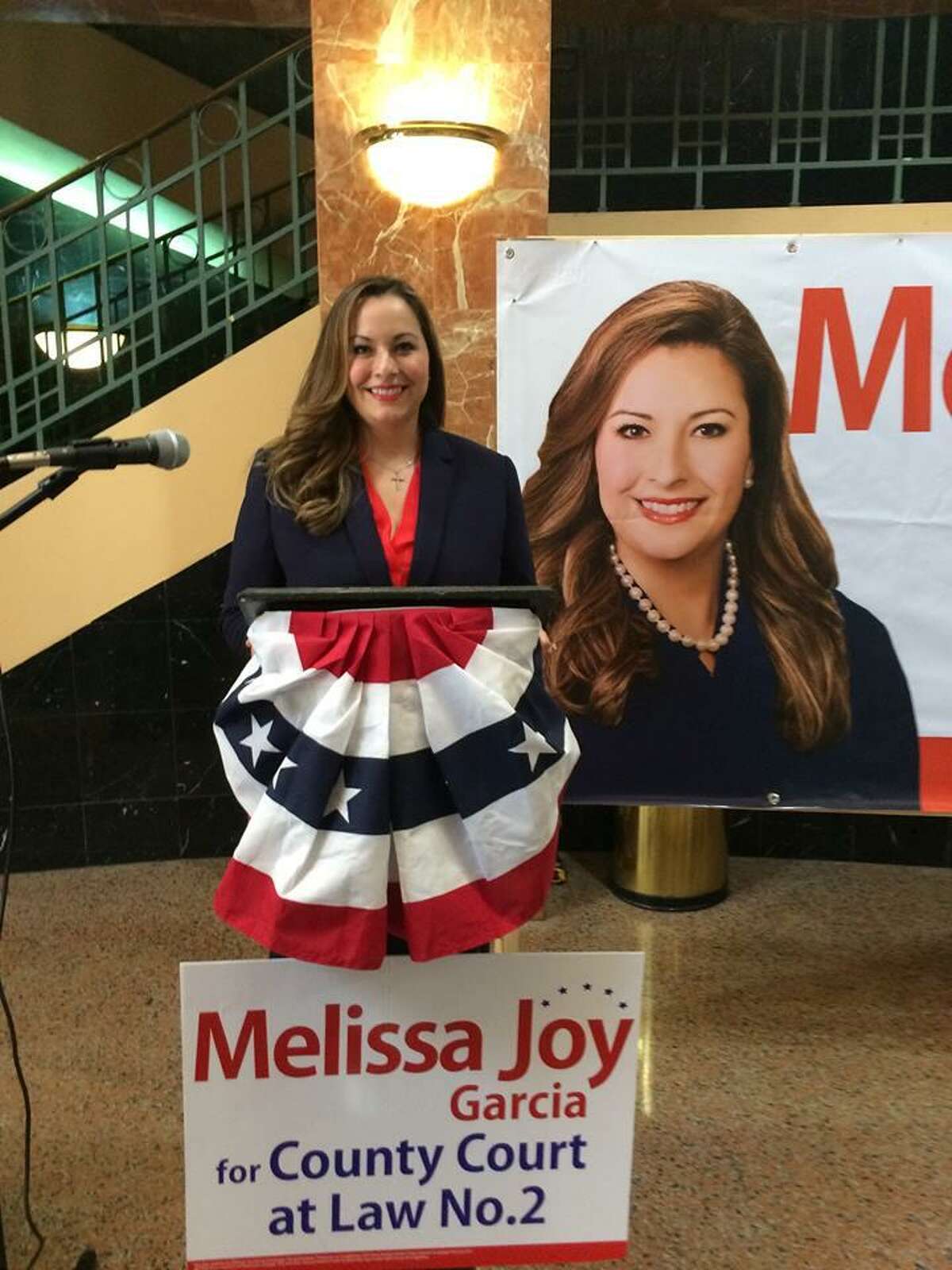 Melissa Joy Hinojosa García se lanza para Corte de Distrito II