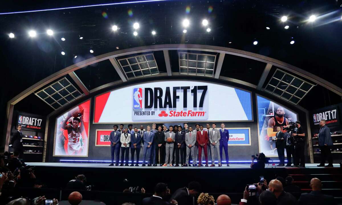 Top draft prospects gather for a group photo before the NBA basketball draft, Thursday, June 22, 2017, in New York. (AP Photo/Frank Franklin II)