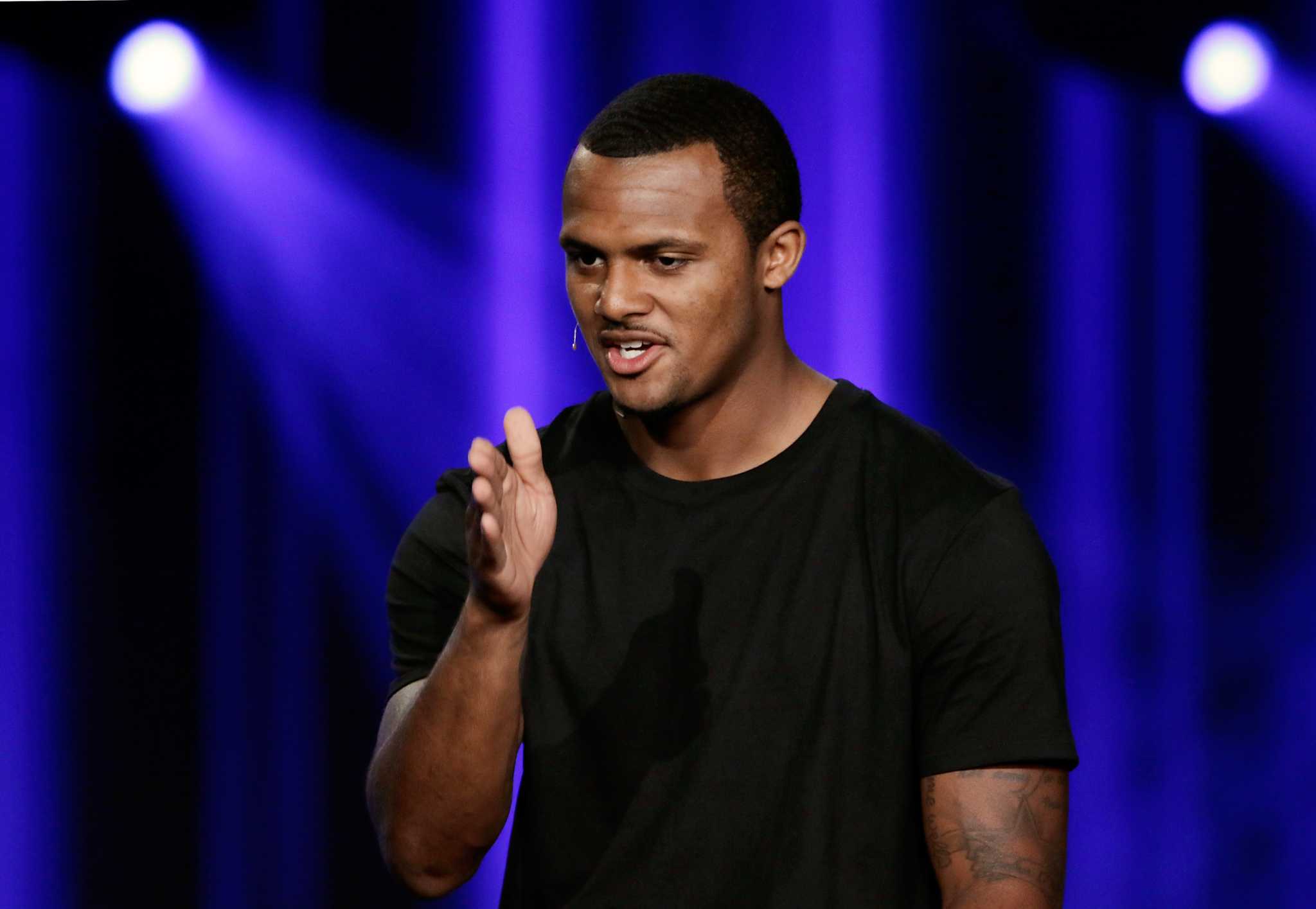 Houston Texans QB Deshaun Watson wears throwback Warren Moon