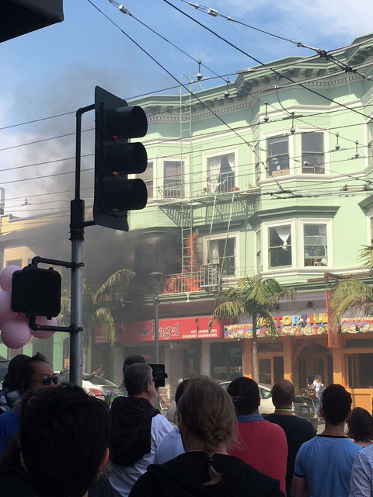 Fire in Castro District briefly disrupts Pride festivities