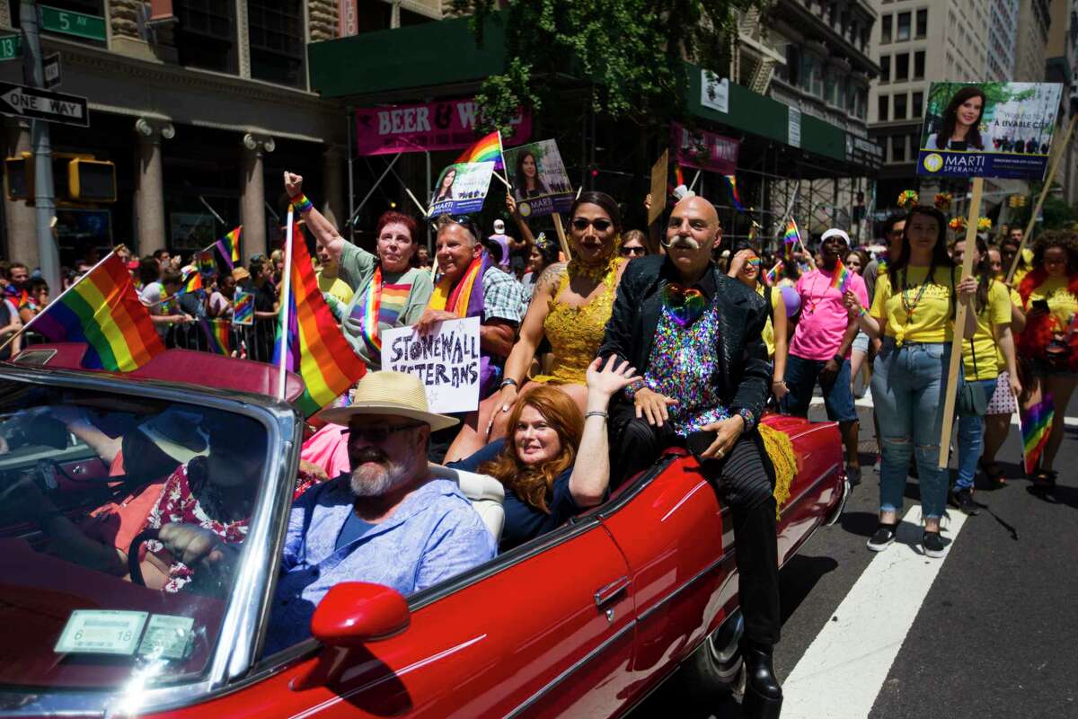 gay pride parade chicago ejected three people