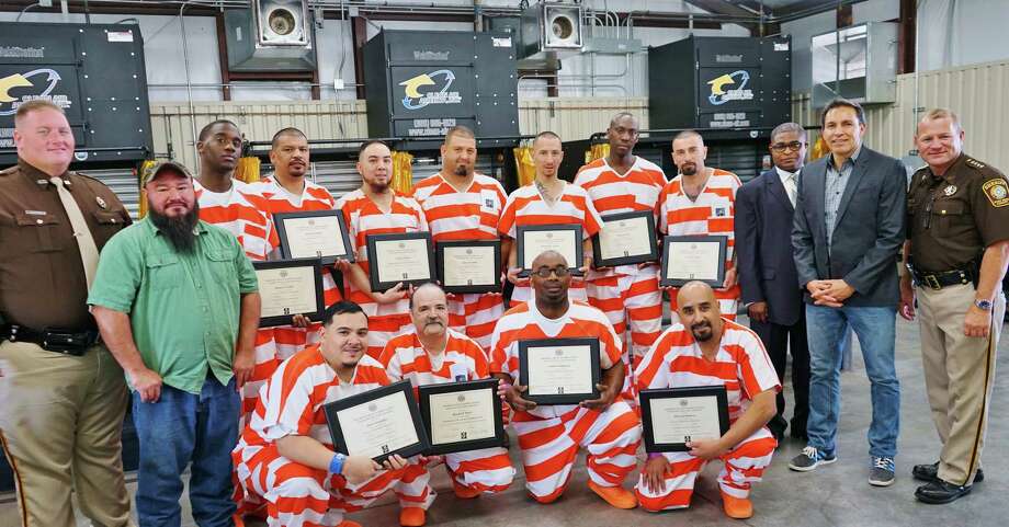 Fort Bend inmates complete welding course Houston Chronicle