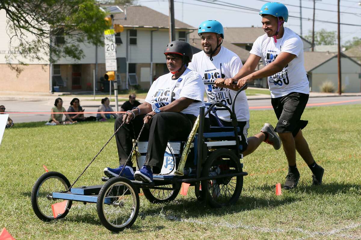 Dignowity Hill Pushcart Derby favors human power over horsepower