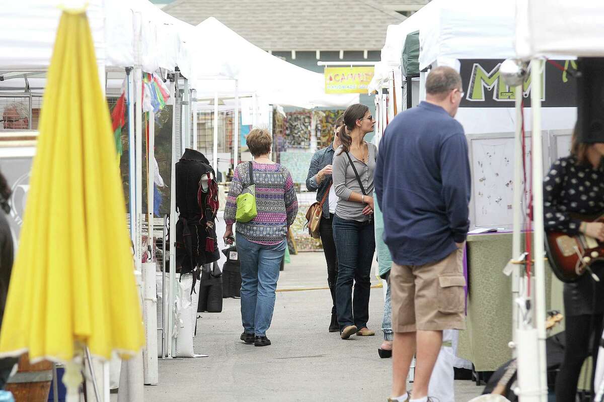 First Saturday Arts Market in the Heights