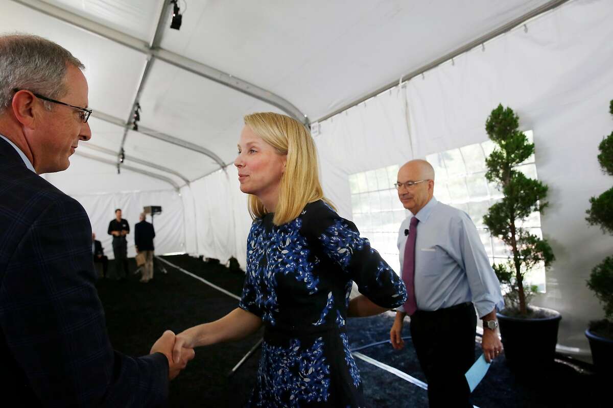 Former Yahoo CEO Marissa Mayer (center) greets guests after speaking at Director's College luncheon and keynote on Tuesday, June 27, 2017 in Stanford, Calif.