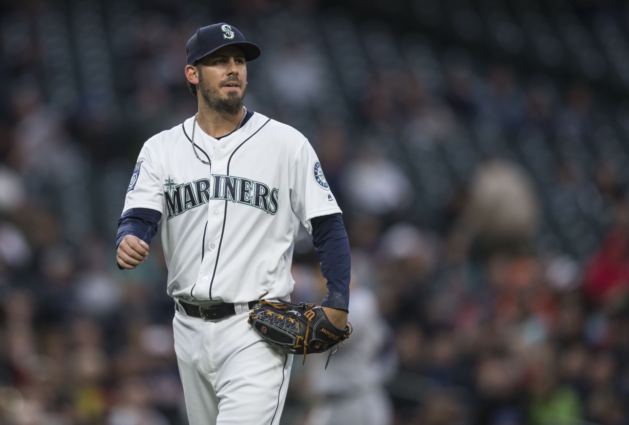 Does Mariners closer Edwin Diaz need a new entrance song