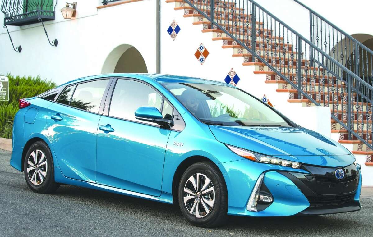 Toyota Prius 16.2 percent of the original owners keep this car for more than 15 years.