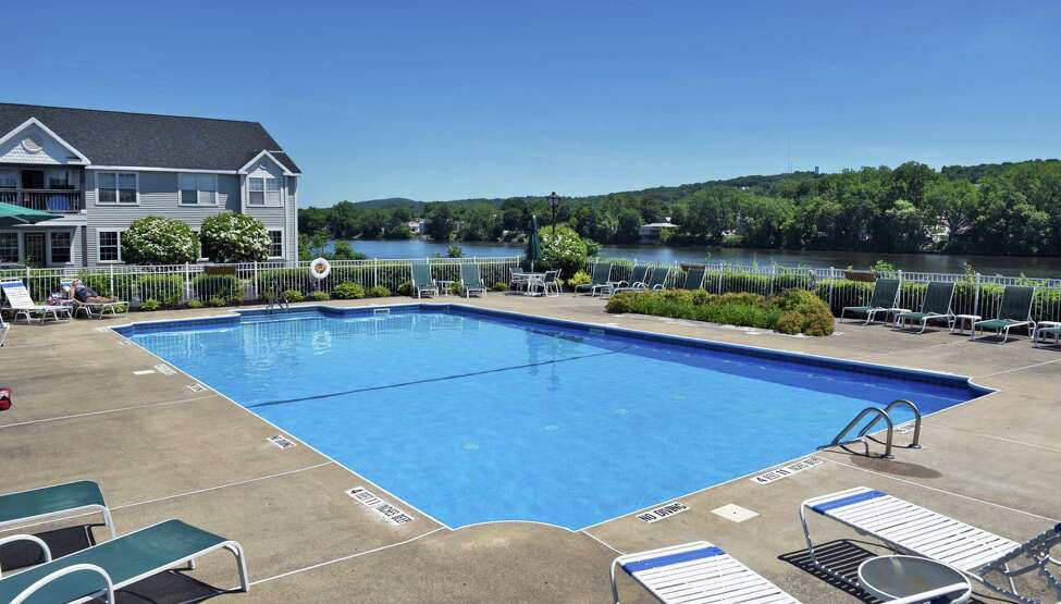 Apartment cluster grows on Van Schaick Island