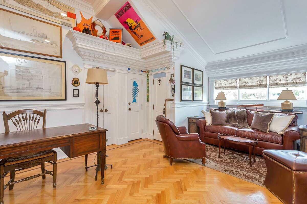 Nautical theme adds character to Stamford waterfront condo