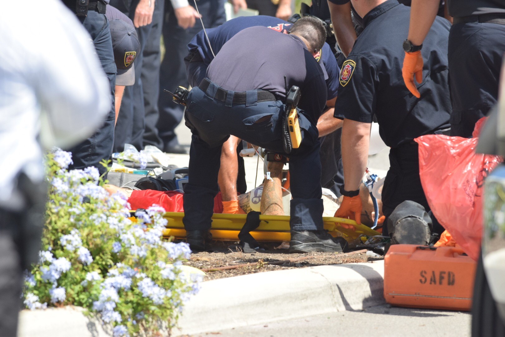 SAPD: 2 Officers Down In Shooting North Of Downtown, 1 Suspect Killed ...