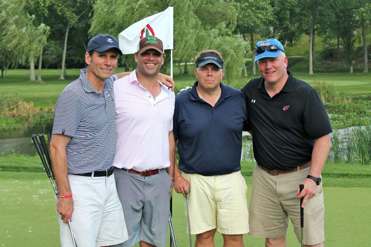 Greenwich football team holds golf fundraiser, dinner