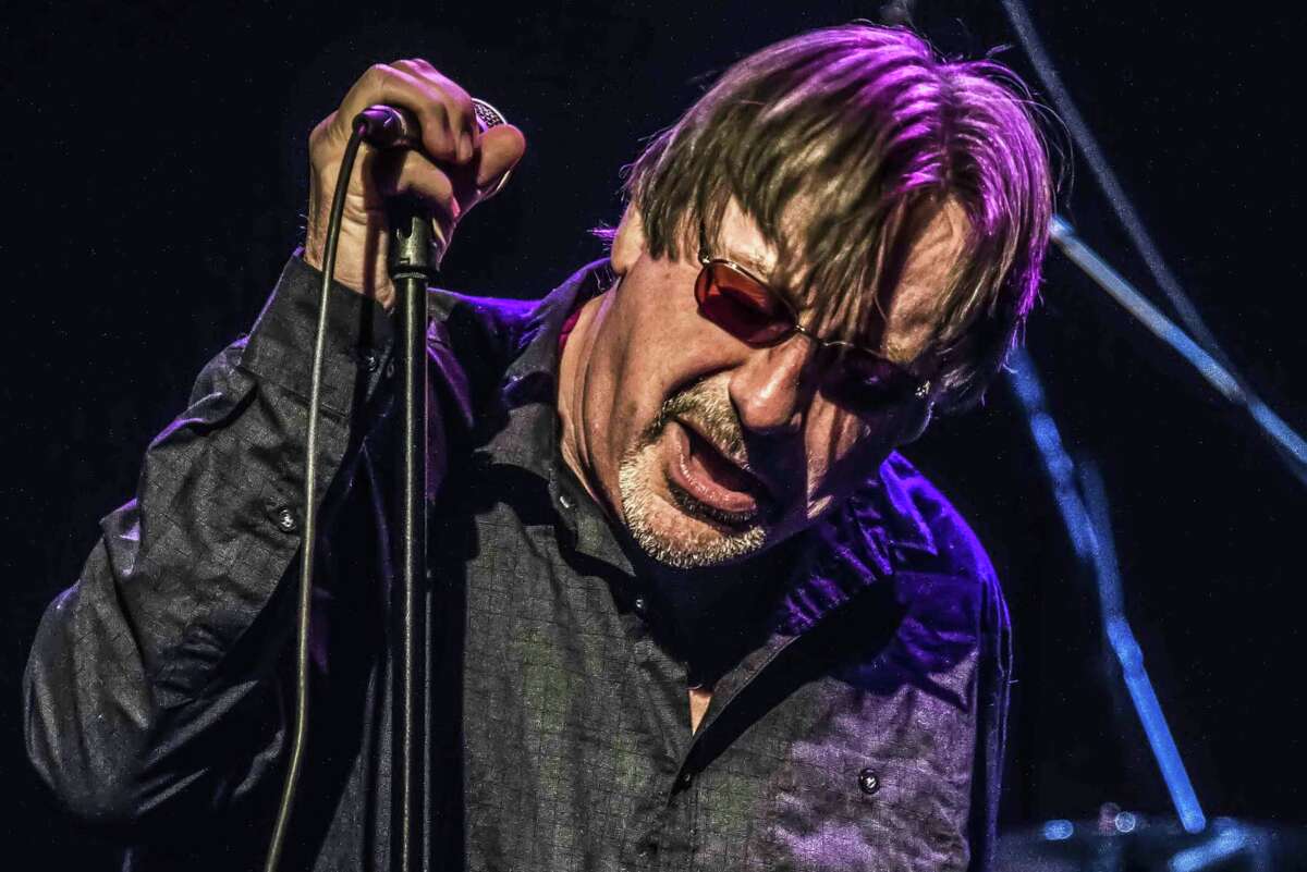 Southside Johnny adds extra sizzle to Norwalk’s Calf Pasture Beach fireworks show.