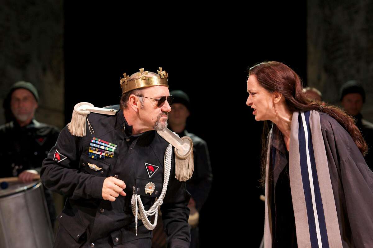 Richard III (Kevin Spacey) confronts an angry Queen Elizabeth (Haydn Gwynne) in the Bridge Project tour of Sam Mendes' Old Vic production of "Richard III."