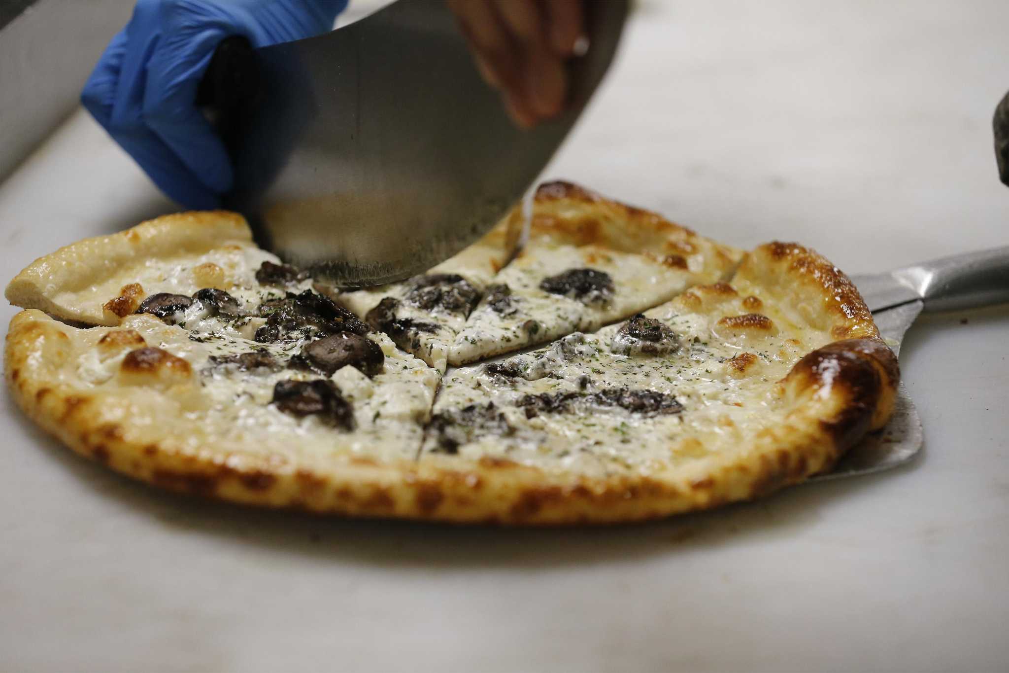 20nine Restaurant & Wine Bar in Alamo Quarry Market closes after 12