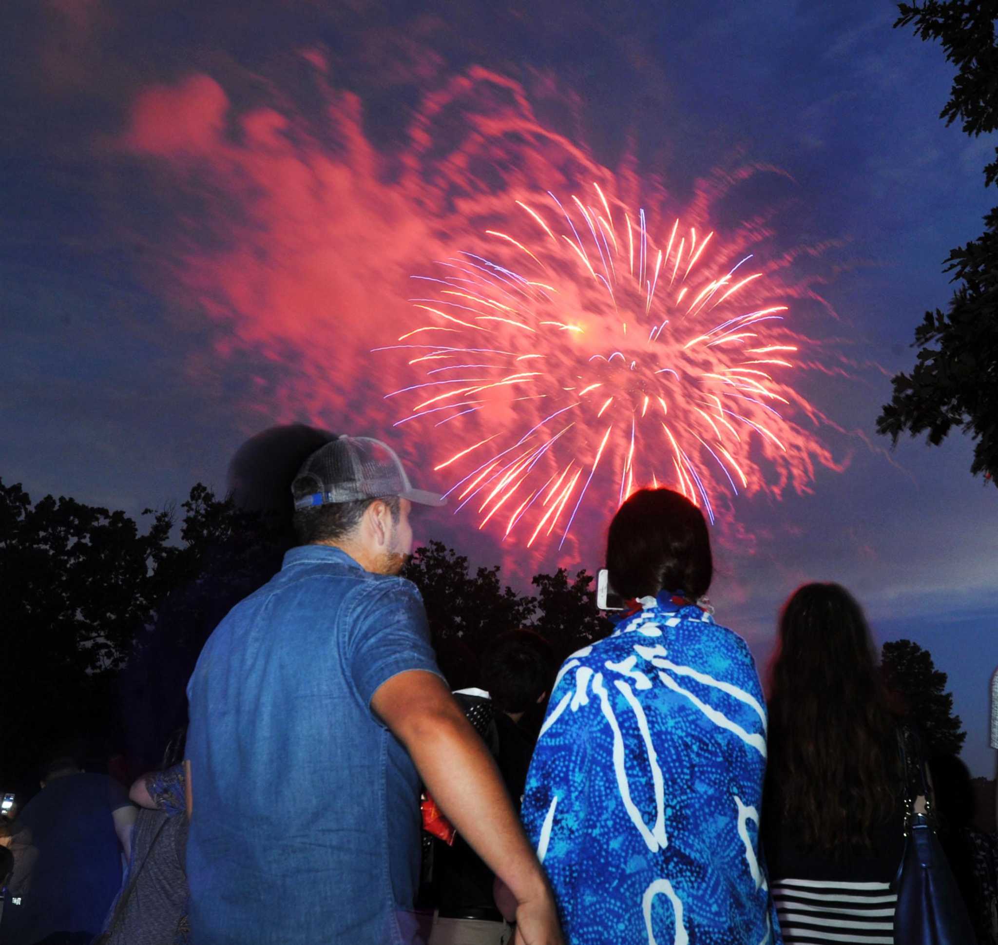 Photos Greenwich fireworks display