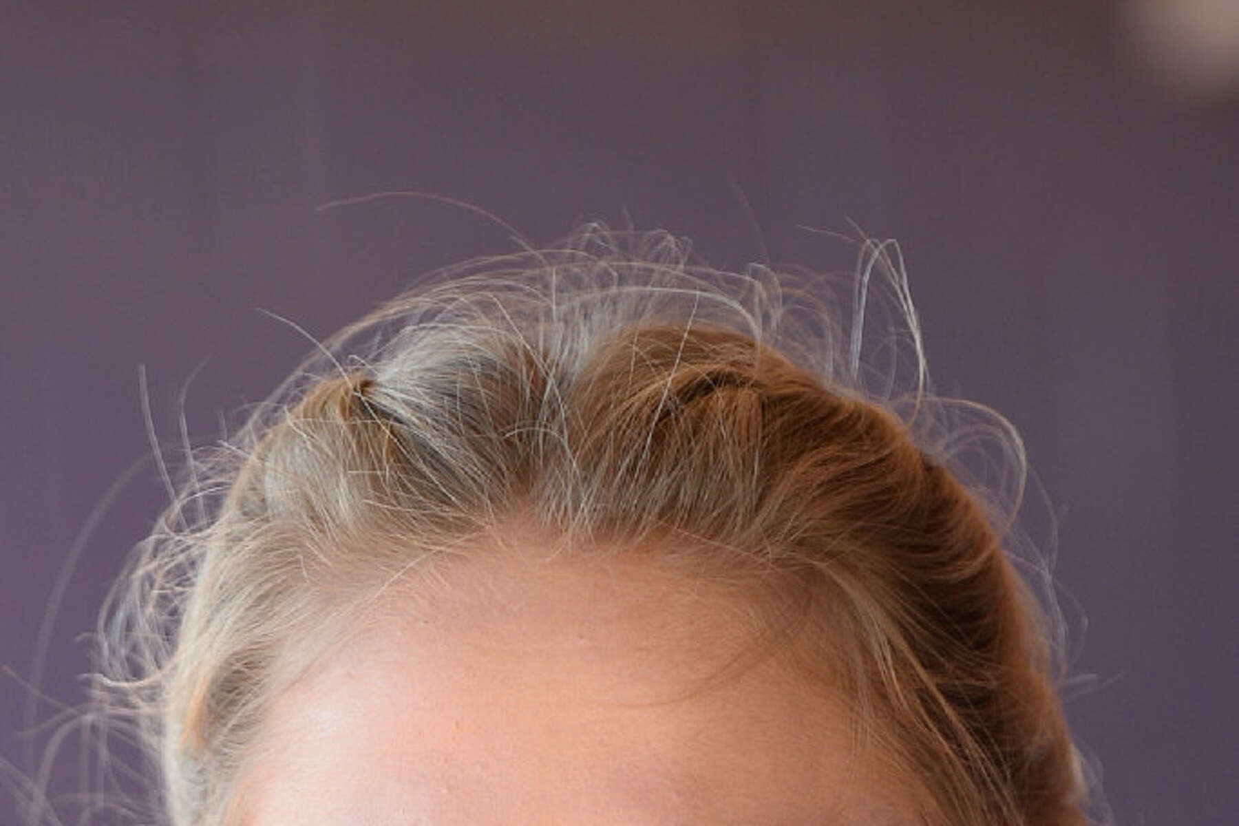 Haare stehen ab