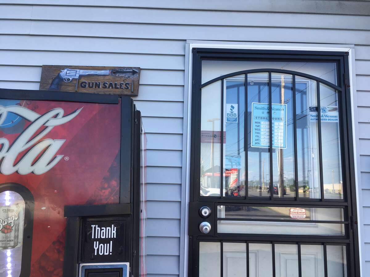 Report Bronx hospital shooter bought gun at Schenectady gun shop