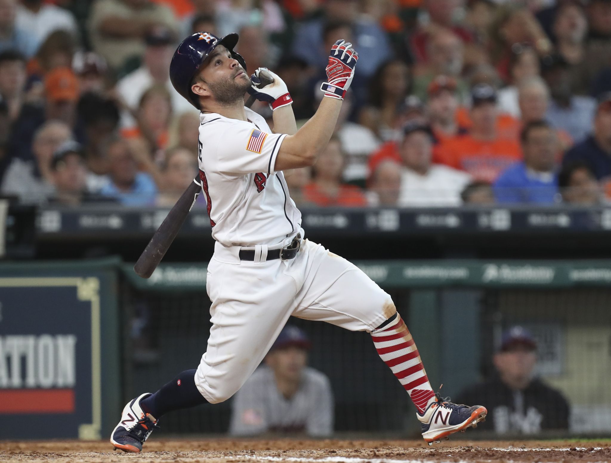 How Marwin Gonzalez will maneuver new Yankees teammates if 2017