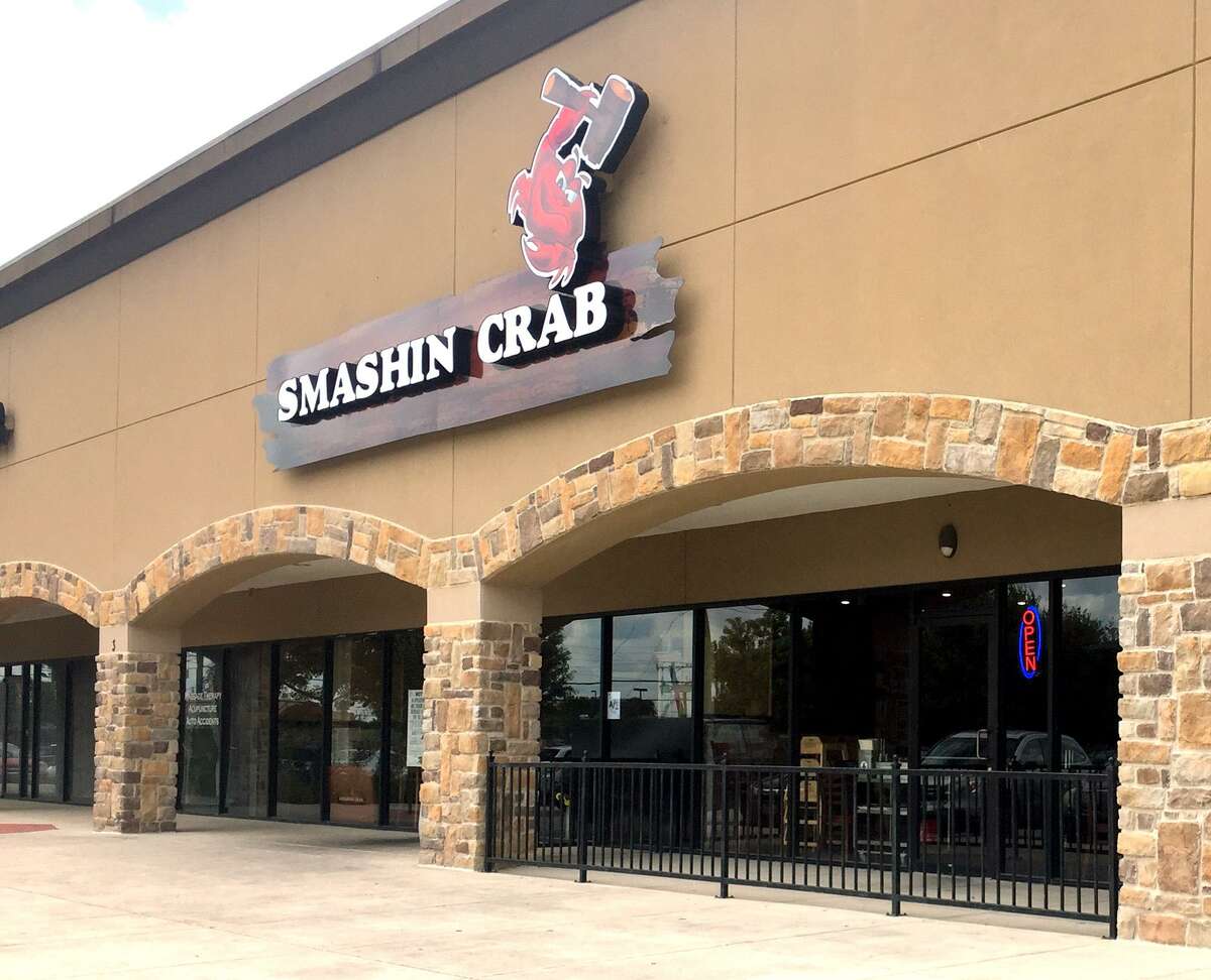 Review Seafood boils star at Smashin Crab