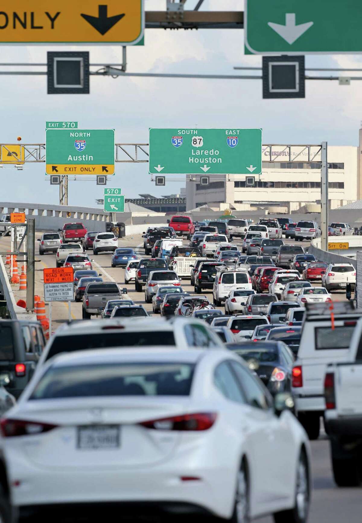 A federal tax on vehicle miles traveled, as opposed to a per-gallon tax on gasoline, lead to a better payoff for funding roads, according to a study by the Brookings Institution’s Clifford Winston, the University of Arizona’s Ashley Langer and the University of Houston’s Vikram Maheshri.