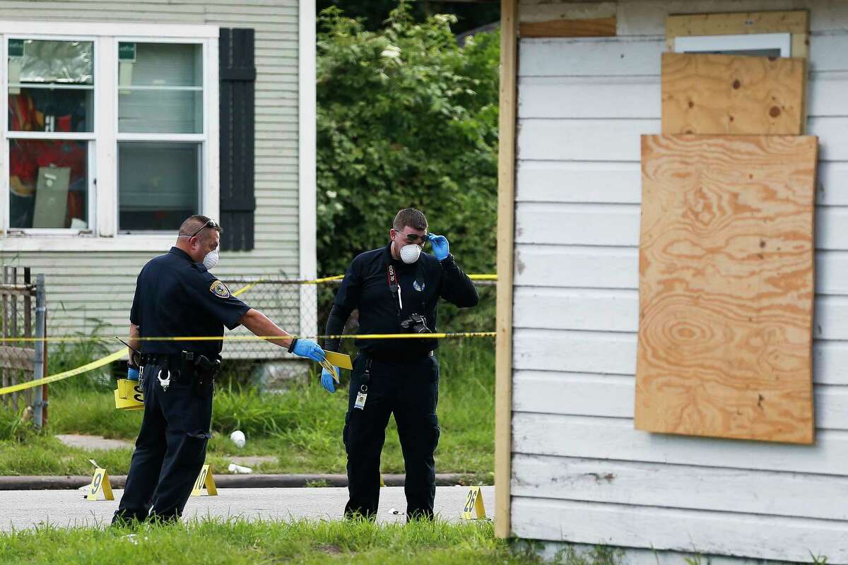 2 dead in Third Ward shooting