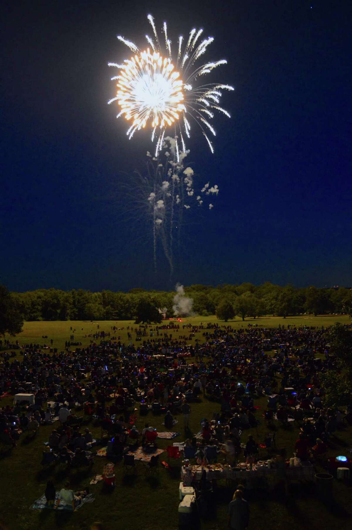 In Pictures New Canaan fireworks blast off