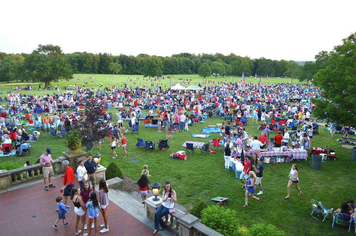 In Pictures New Canaan fireworks blast off