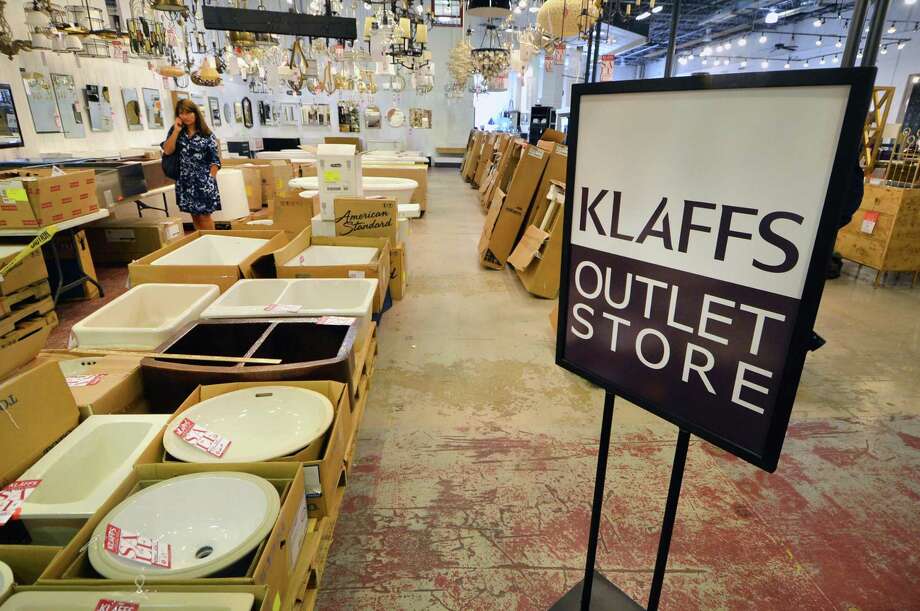 Plug Pulled On Outlet Inside An In South Norwalk The Hour Klaff S Outlet Inside The Lillian August Sono In South Norwalk Conn