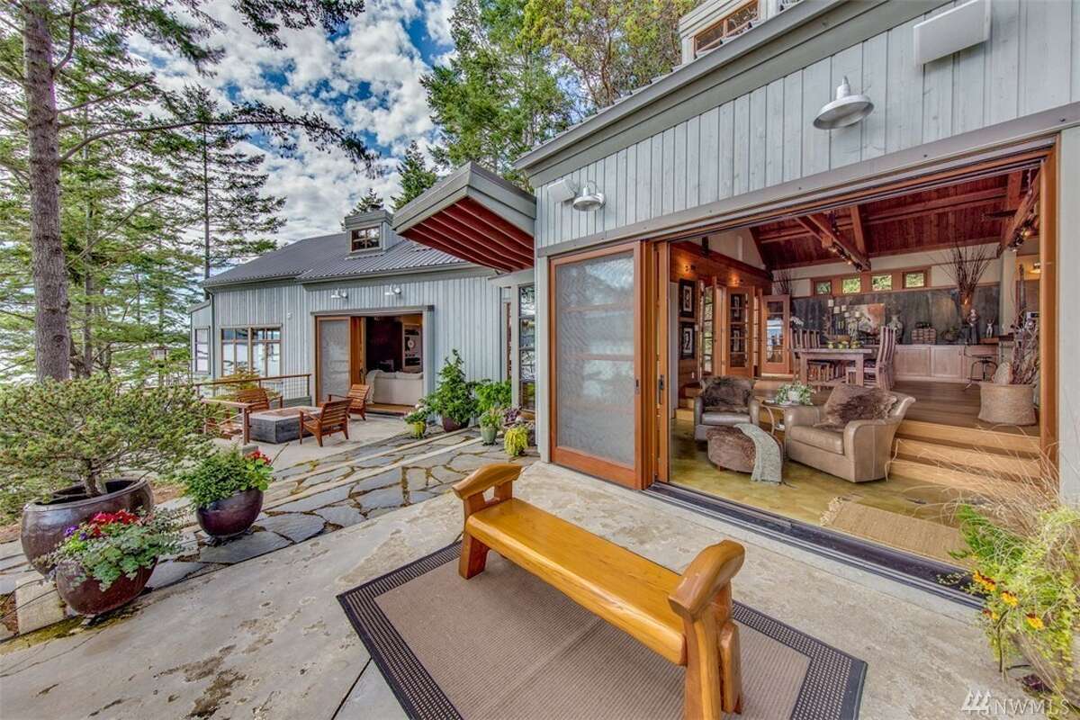 Dream Port Townsend retreat asks 2.4 million