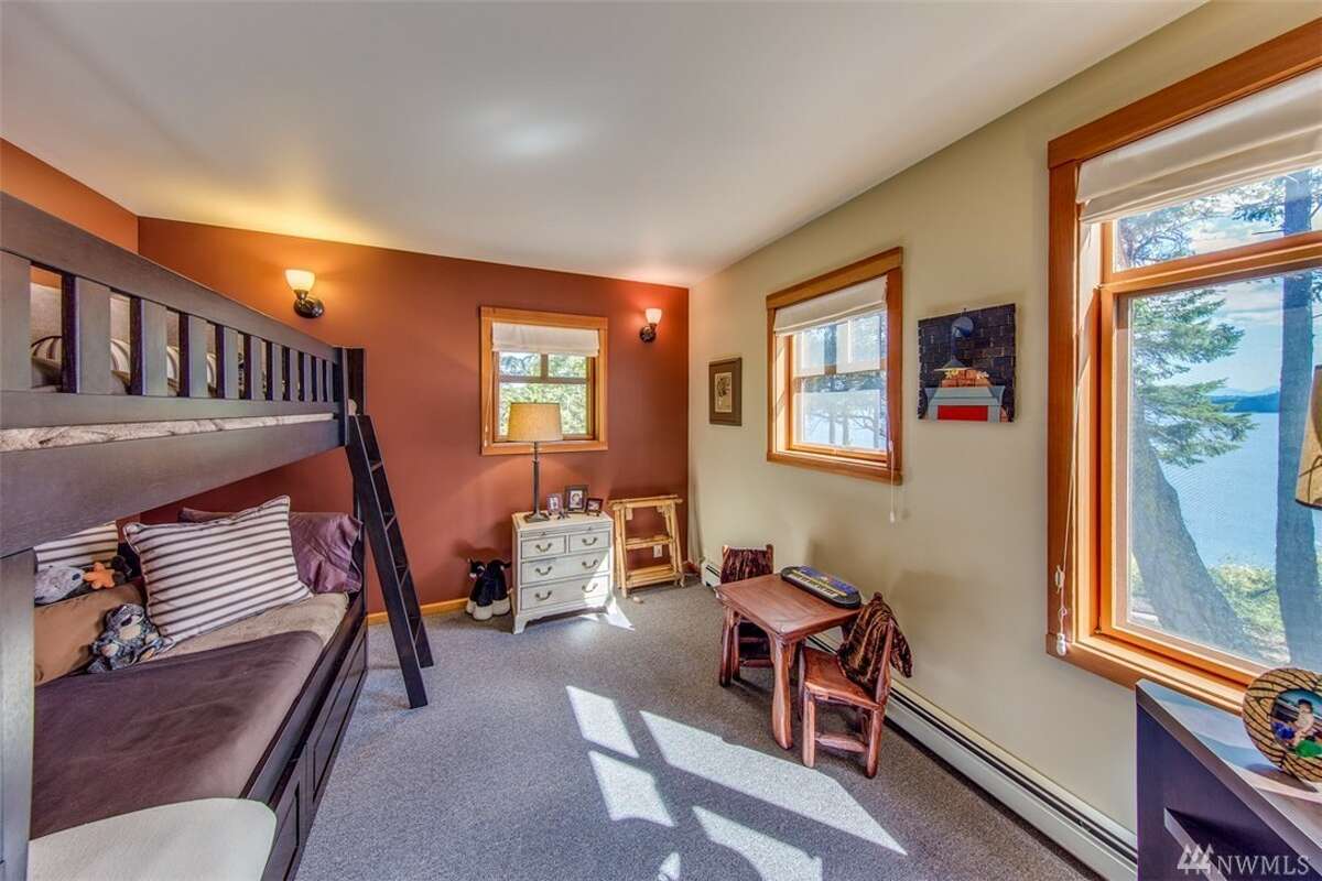 Dream Port Townsend retreat asks 2.4 million