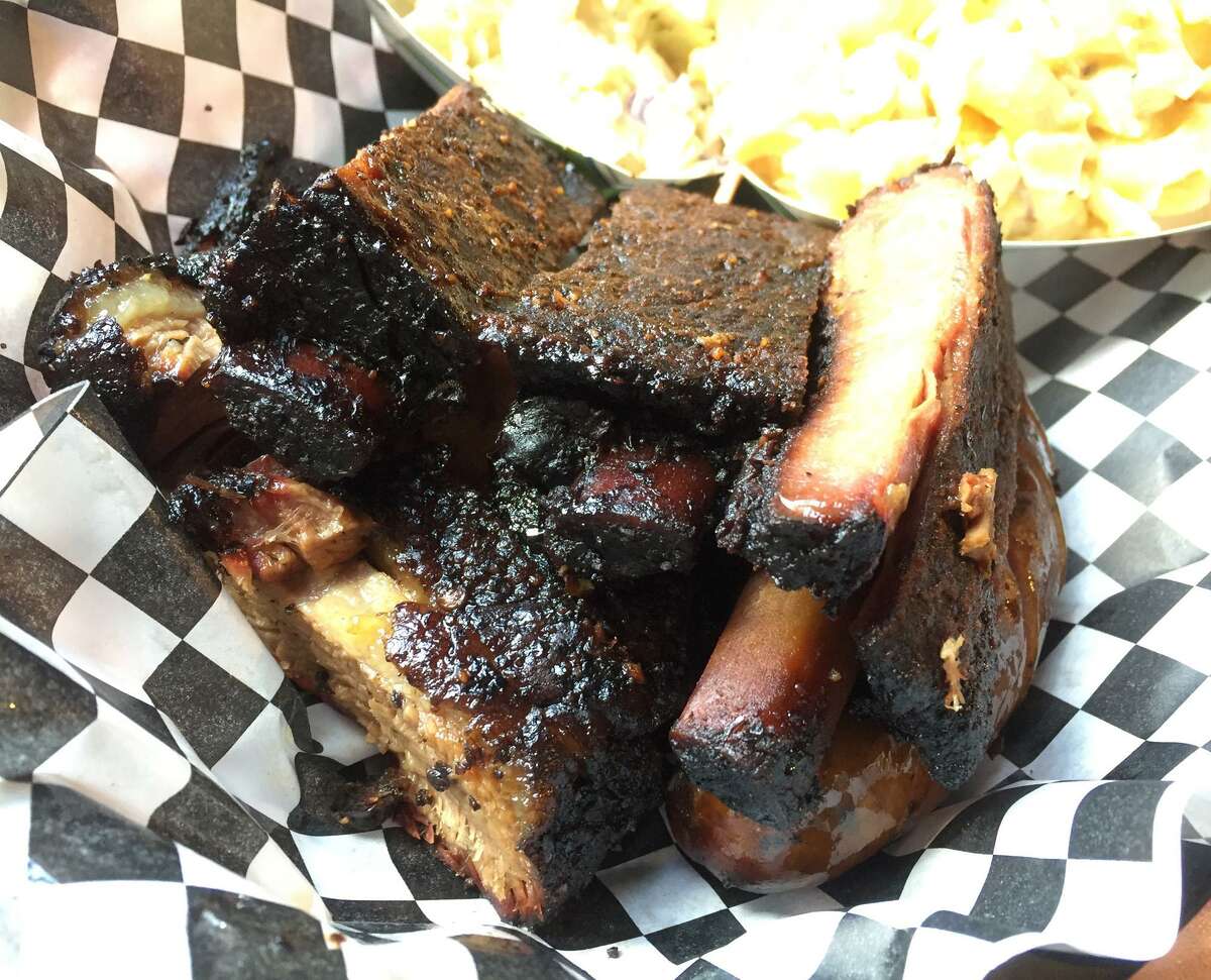 Review Rusty Bucket BBQ has new owners, new items, new polish