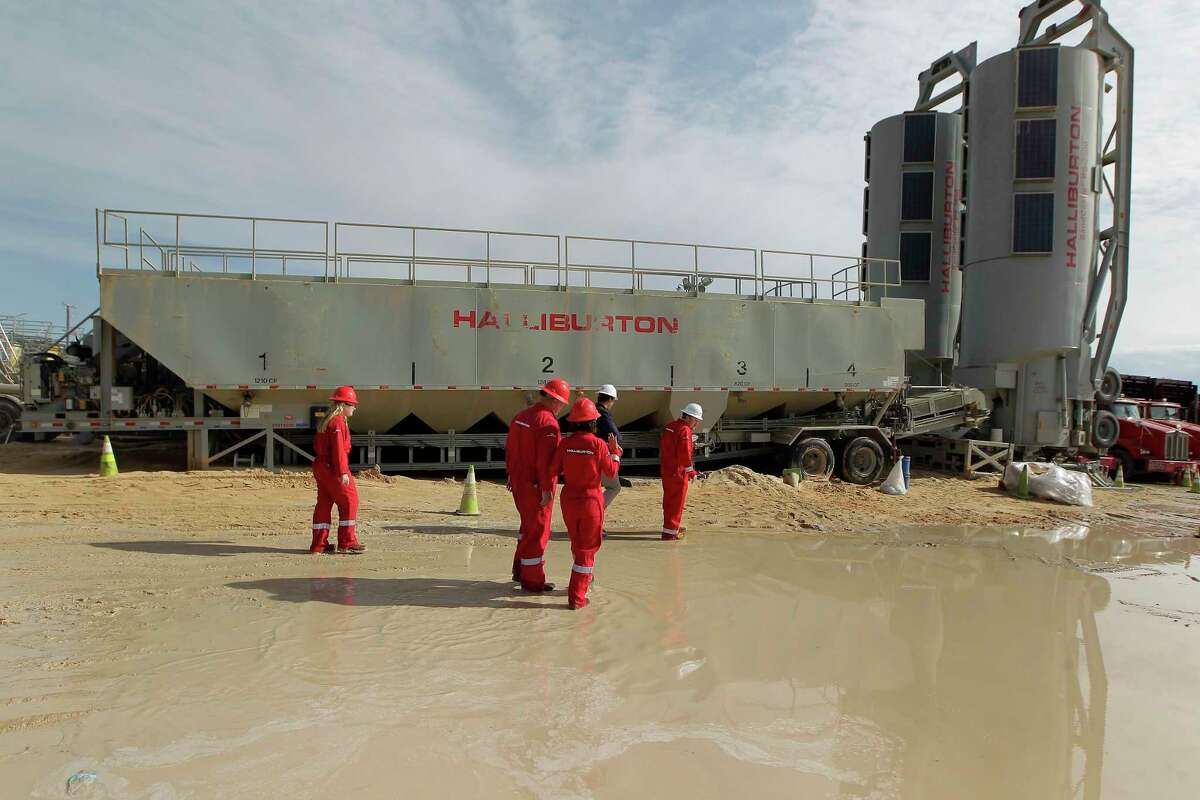 Halliburton hiring 100 per month to meet Texas fracking demand