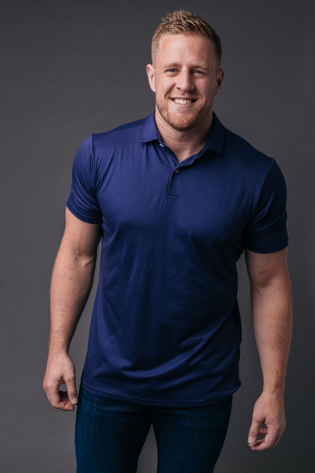 Mizzen+Main: Conversations with JJ Watt in Front of Mizzen+Main Clothing 