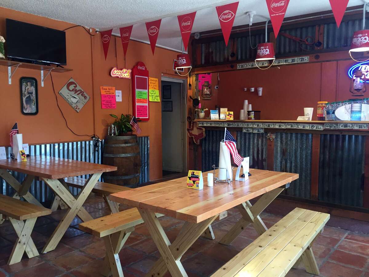 Review Orly's BBQ brings good smoke to the Southwest Side