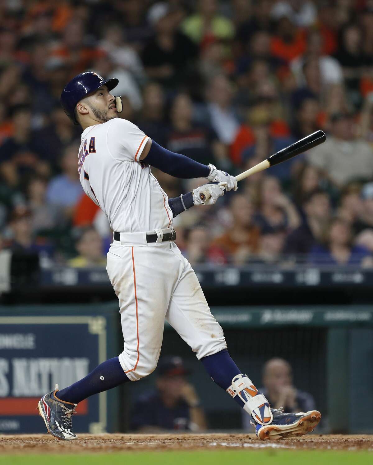 Astros' Carlos Correa progresses to regular batting practice