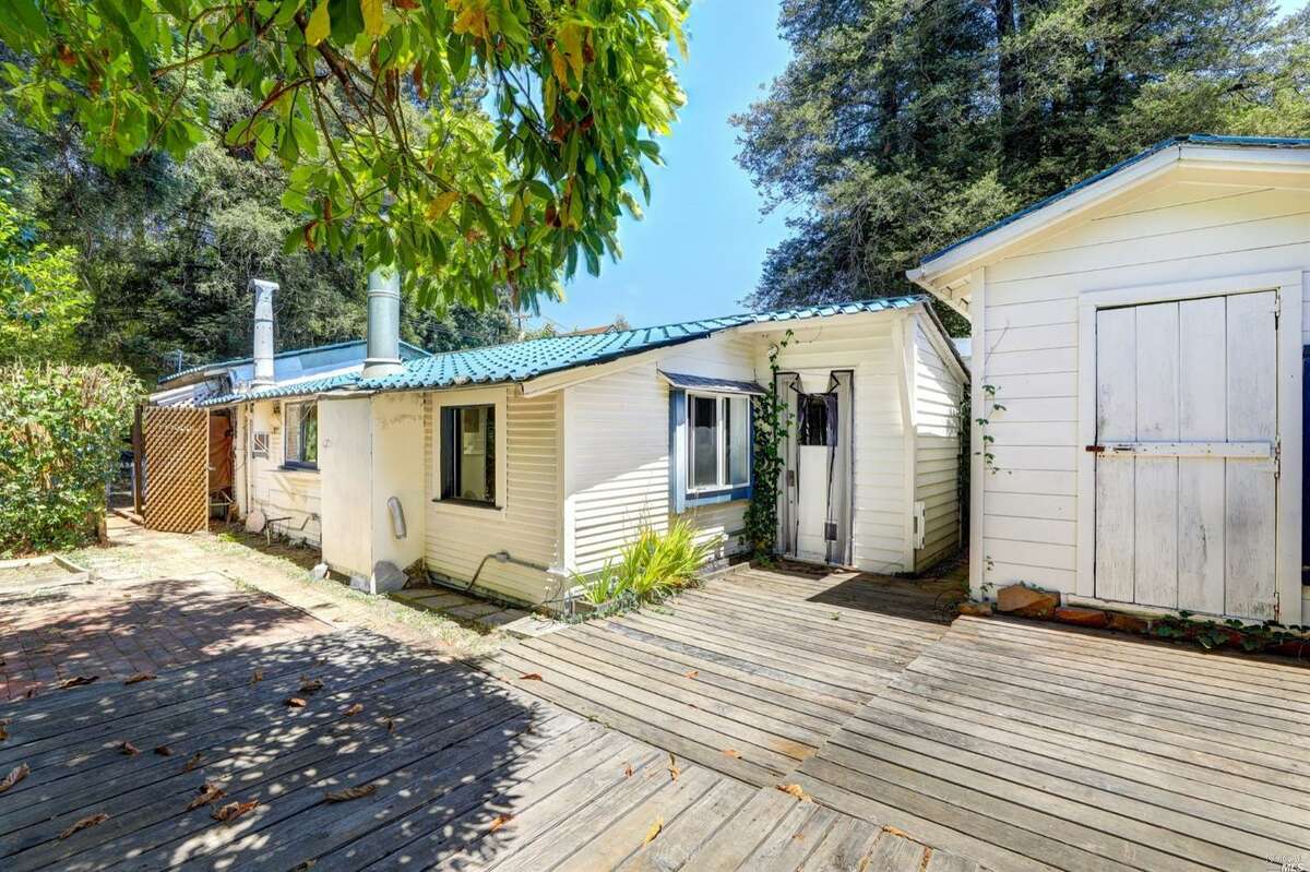 Tiny Larkspur home with only 668 square feet on the market for 800,000