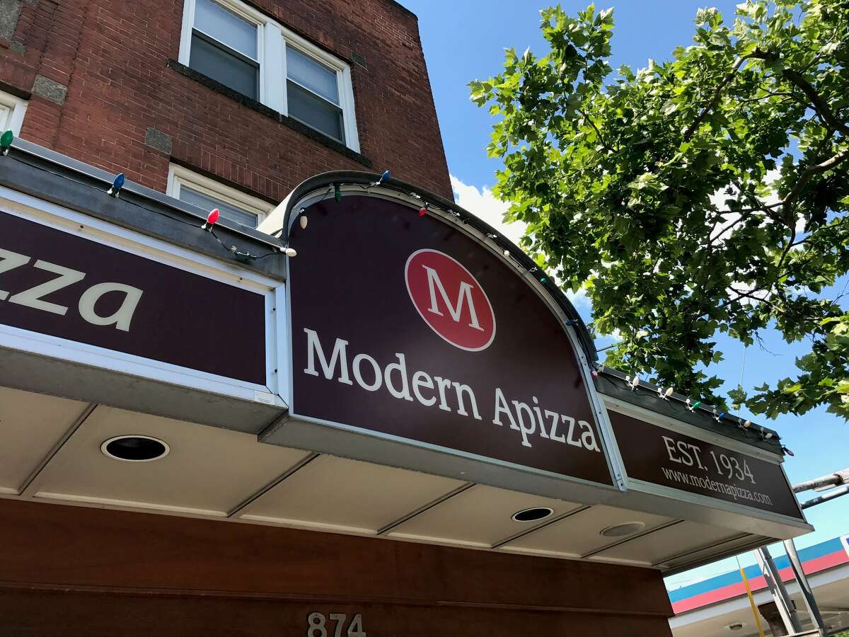 New Haven's 'spectacular' pizza earns high marks from Barstool Sports