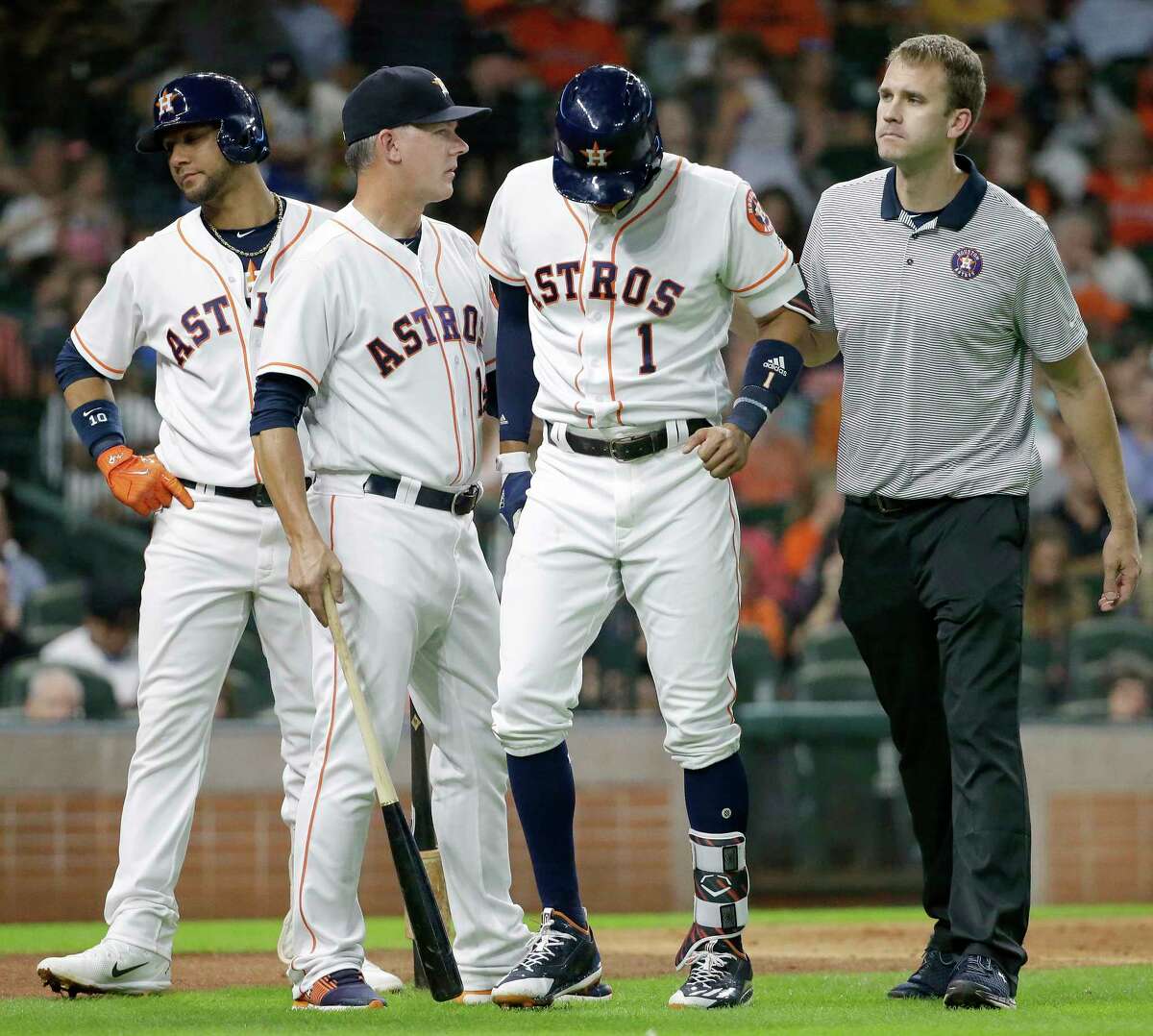 Astros injury report: Updates for Yuli Gurriel, Carlos Correa