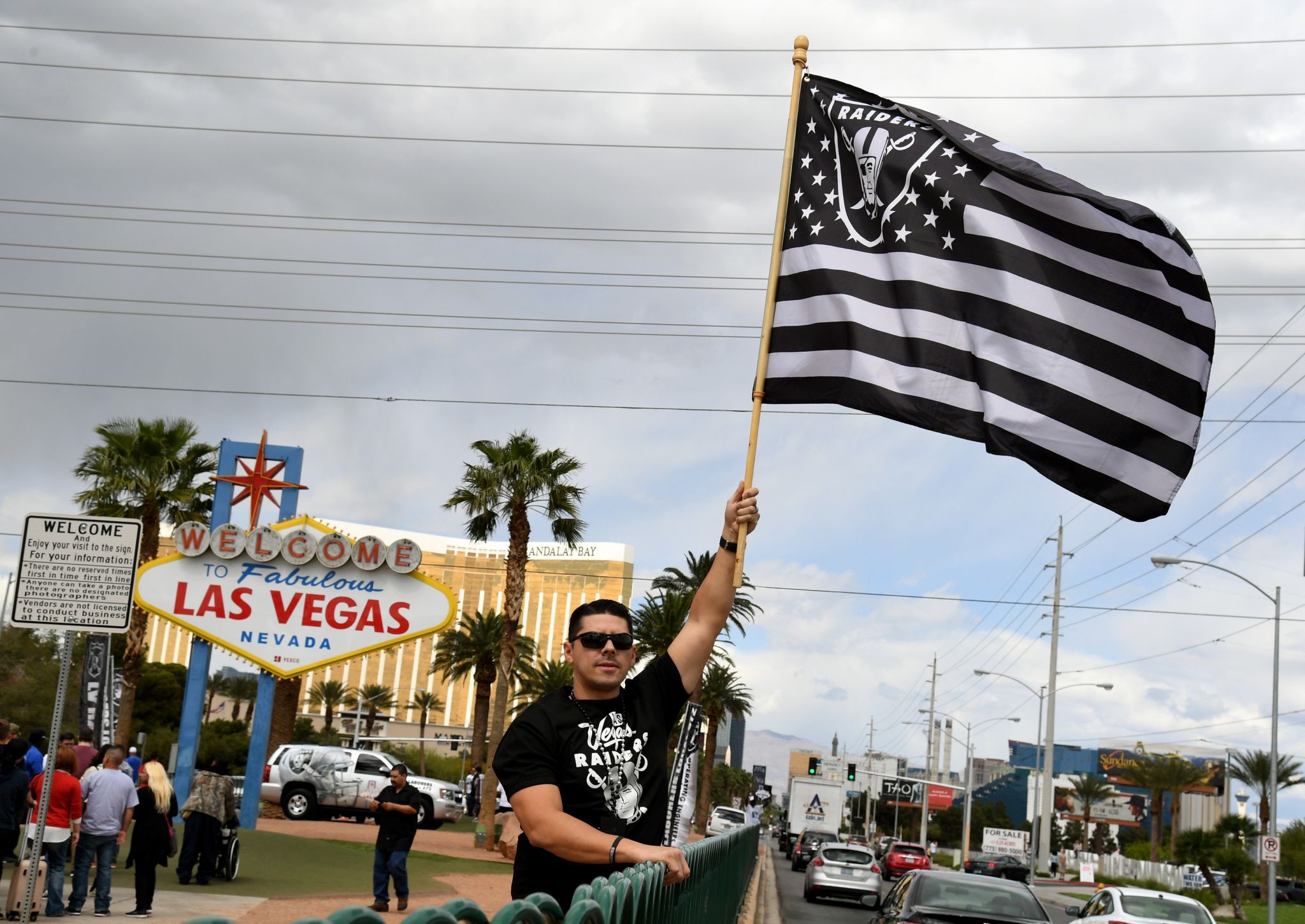 Oakland Sues Raiders, NFL Teams Over Impending Move to Las Vegas - Bloomberg