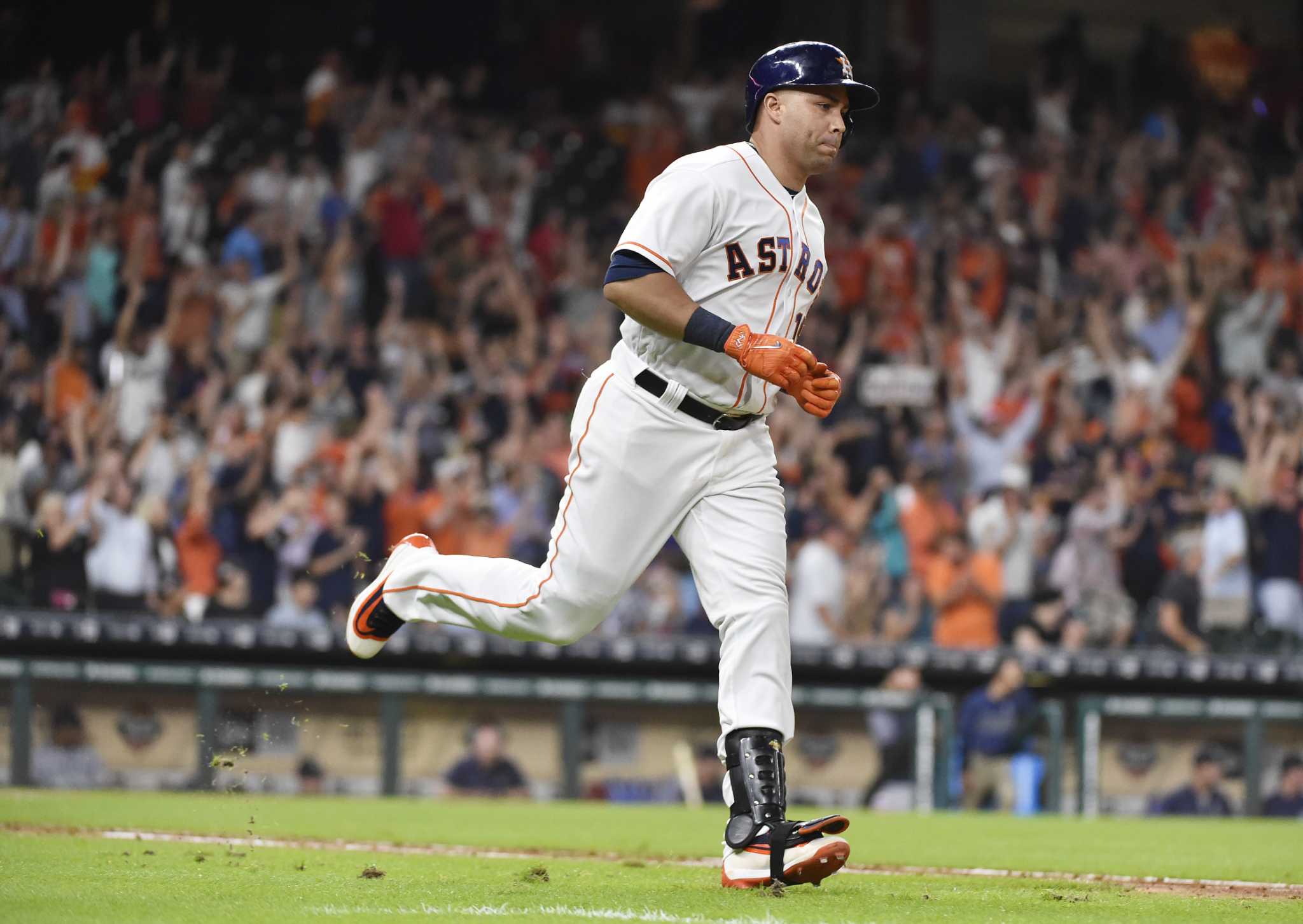 Houston Astros hold mock funeral for Carlos Beltran's glove