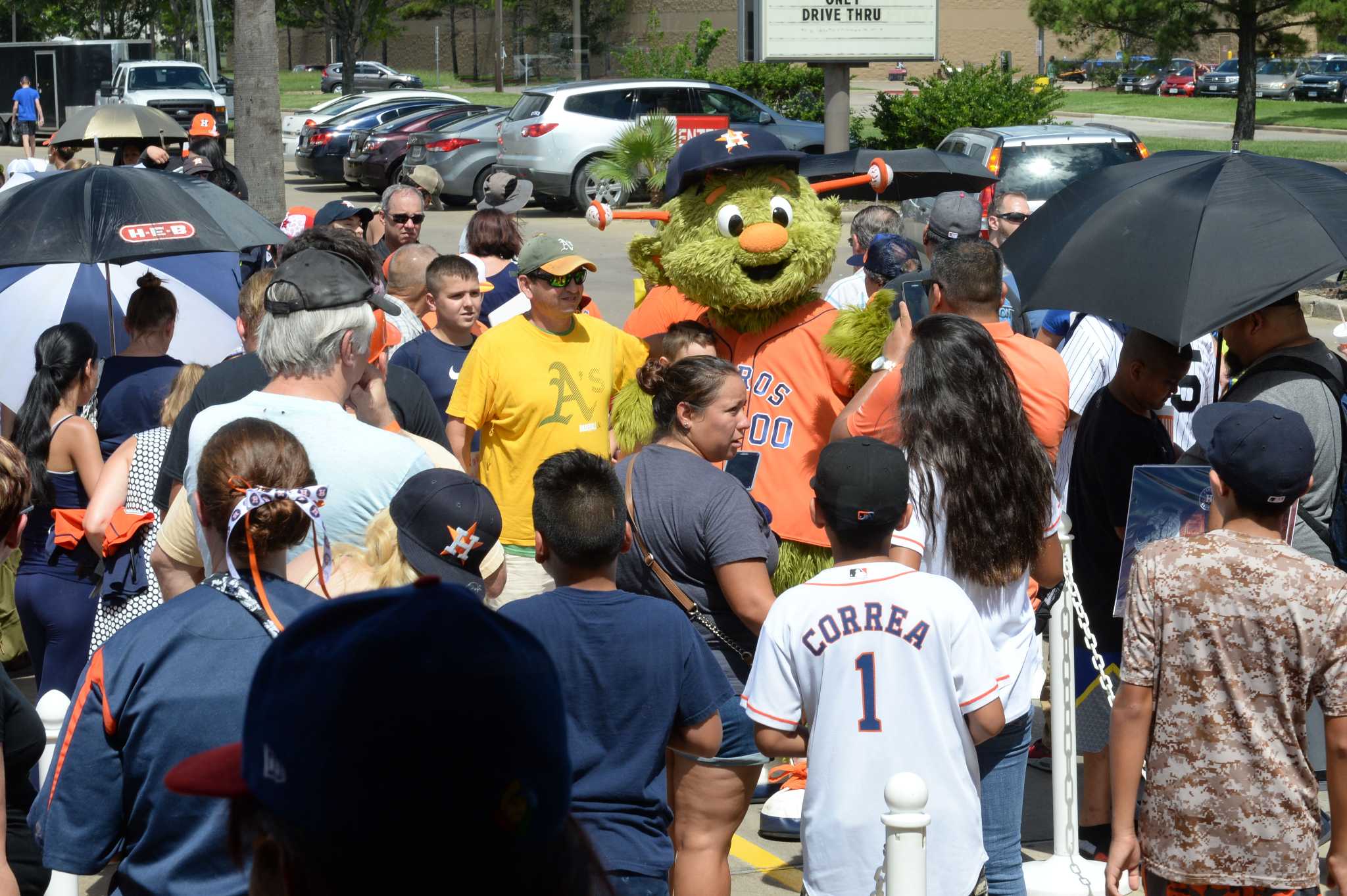 Houston Astros on X: Come out to @Whataburger at 11116 Fuqua St in Houston  n July 9th for an autograph appearance with Josh Reddick!   / X