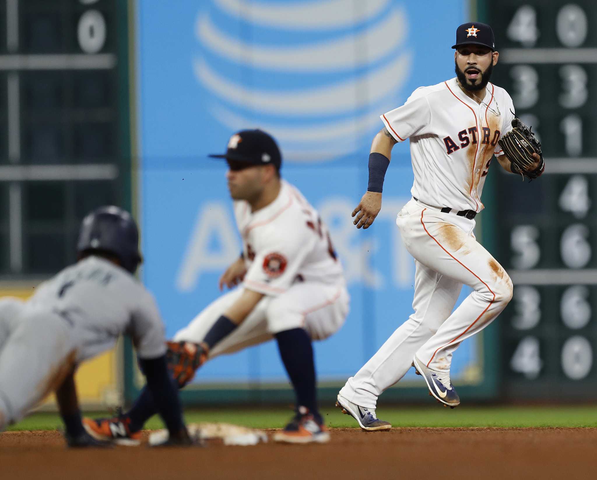 Yuli Gurriel undergoes hand surgery