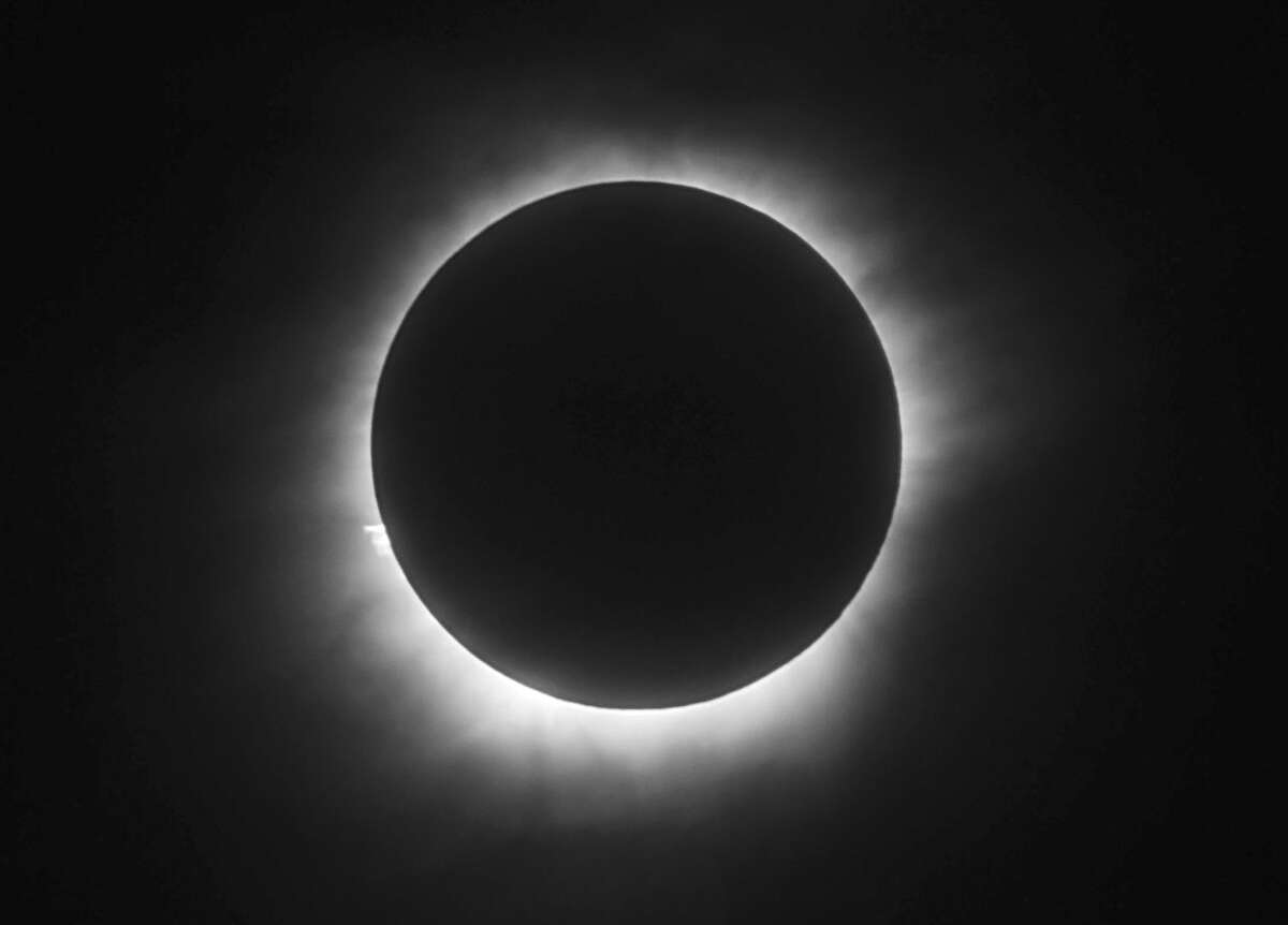 Monday, Aug. 21: There’s a lot of hype surrounding what astronomers call the “Great American Eclipse,” a total solar eclipse viewable on Aug. 21. >>Keep clicking for a look at a solar eclipse over Australia in 2012 for an idea of what it will look like. 