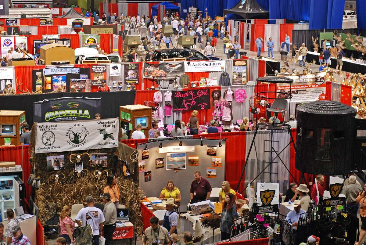 Booths and people pack the floor at the Hunters Extravaganza in 2016 at the Alamodome.